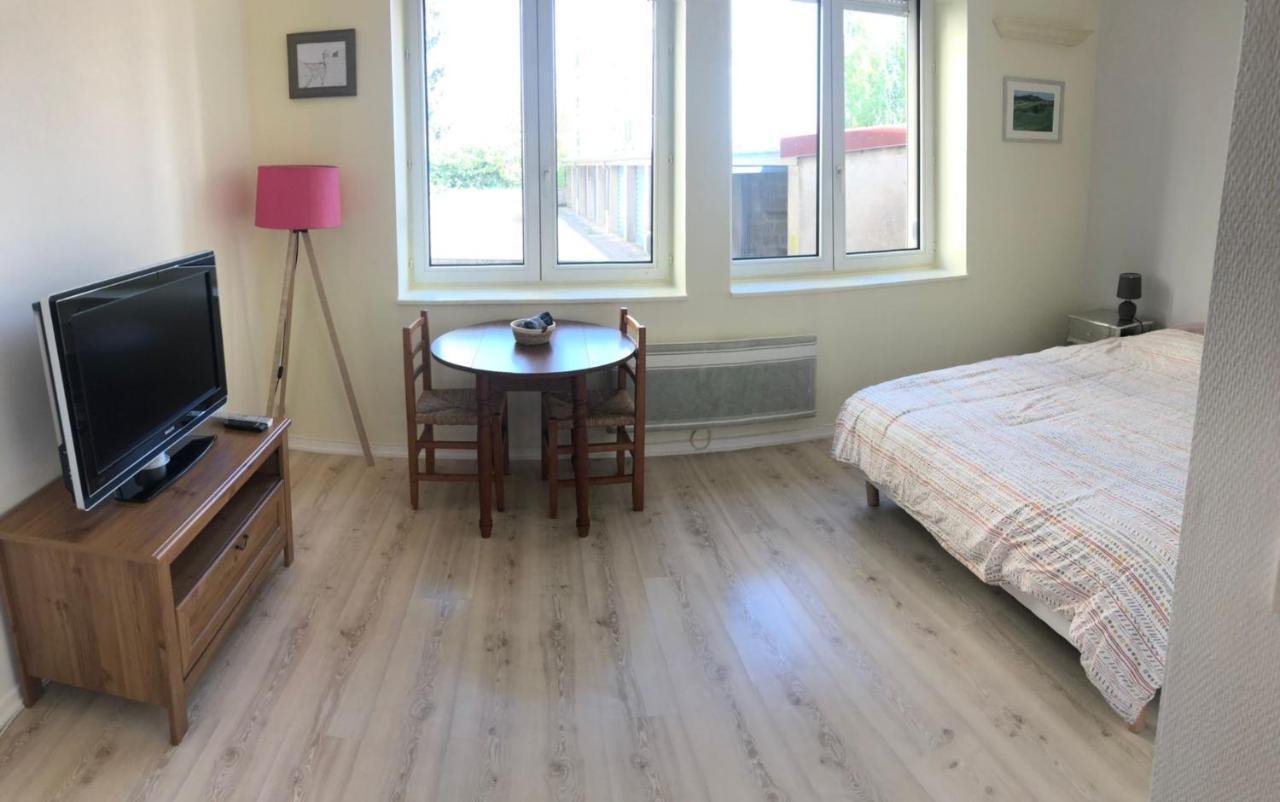 Le Comtois, Studio Au Calme Proche De La Gare Besançon Exterior foto